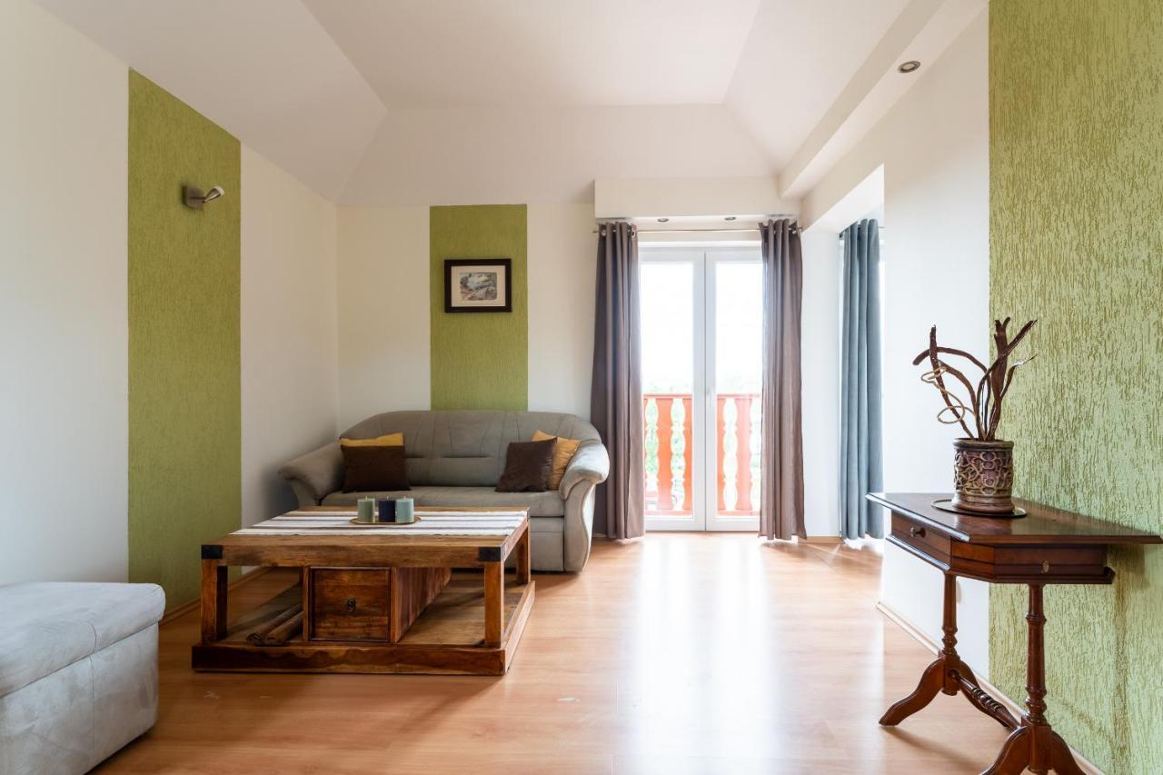 Apartament Green Hill Z Balkonem I Widokiem Na Karkonosze - Space Apart Jelenia Góra Extérieur photo